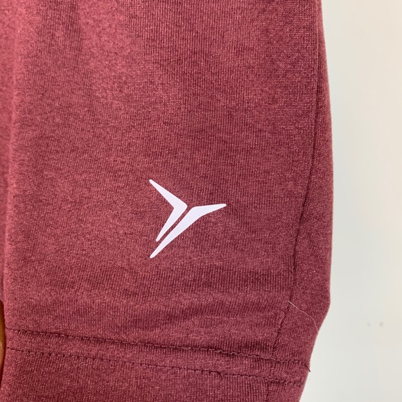 OLD NAVY Active Go-Dry ”Get It Done" Maroon Tee Sz L - Picture 4 of 5